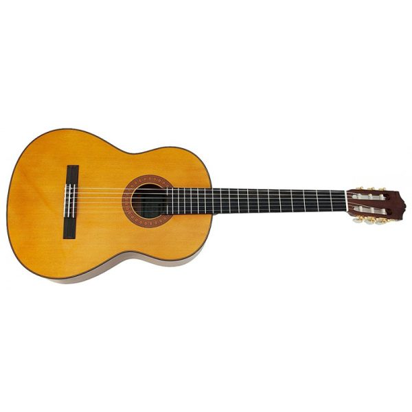 Guitar-yamaha-C70-3